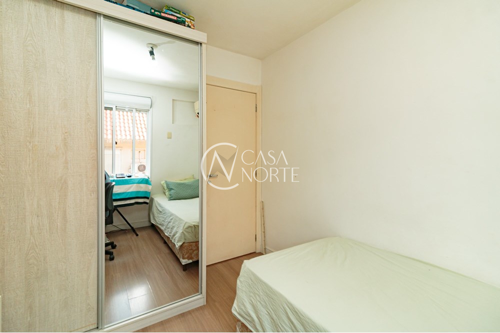 Casa de Condomínio à venda com 4 quartos, 144m², 1 suíte, 2 vagas, Willy Eugenio Fleck no bairro Sarandi em Porto Alegre