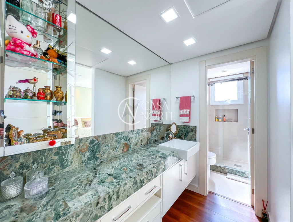 Apartamento à venda com 4 quartos, 370m², 4 suítes, 5 vagas, Rua Engenheiro Veríssimo de Matos no bairro Bela Vista em Porto Alegre