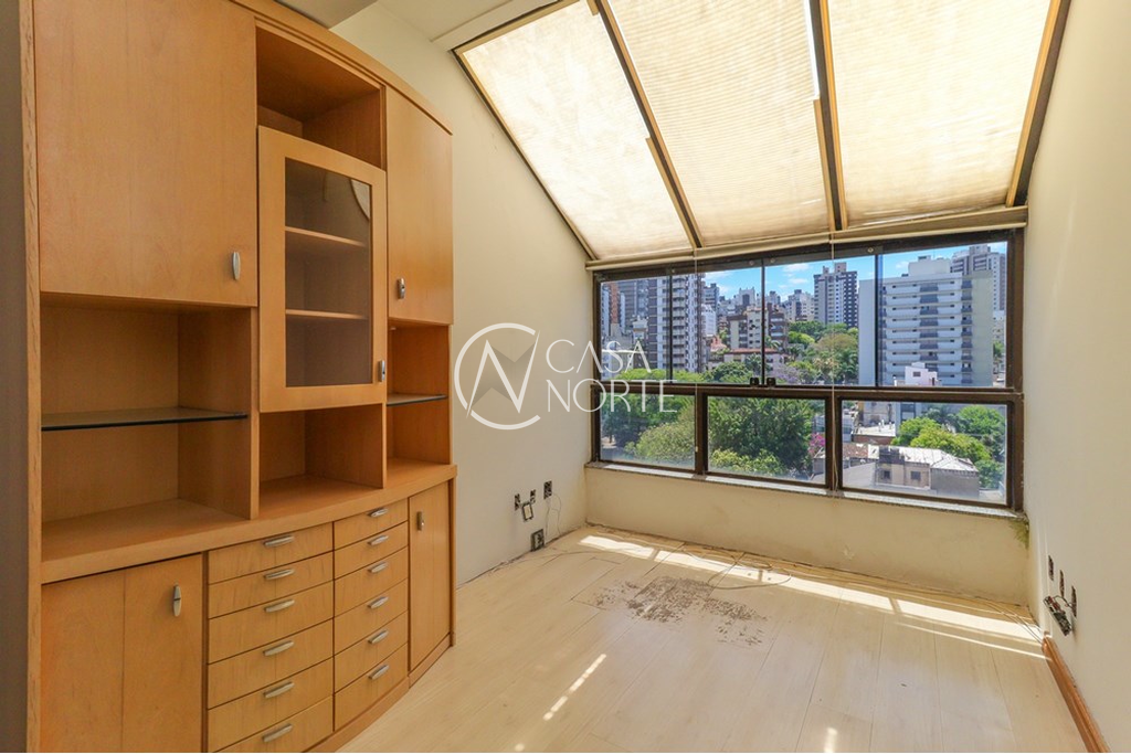 Cobertura à venda com 3 quartos, 217m², 1 suíte, 2 vagas, Avenida Lageado no bairro Petrópolis em Porto Alegre