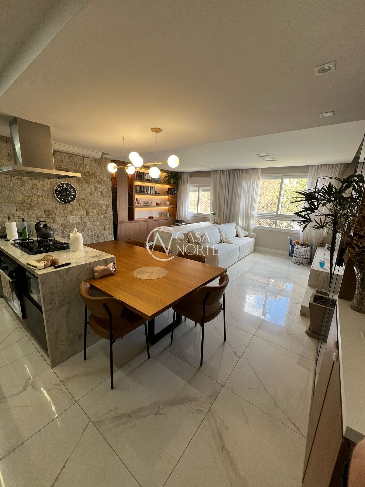 Apartamento à venda com 3 quartos, 80m², 1 suíte, 1 vaga, Travessa Jaguarão no bairro Higienópolis em Porto Alegre