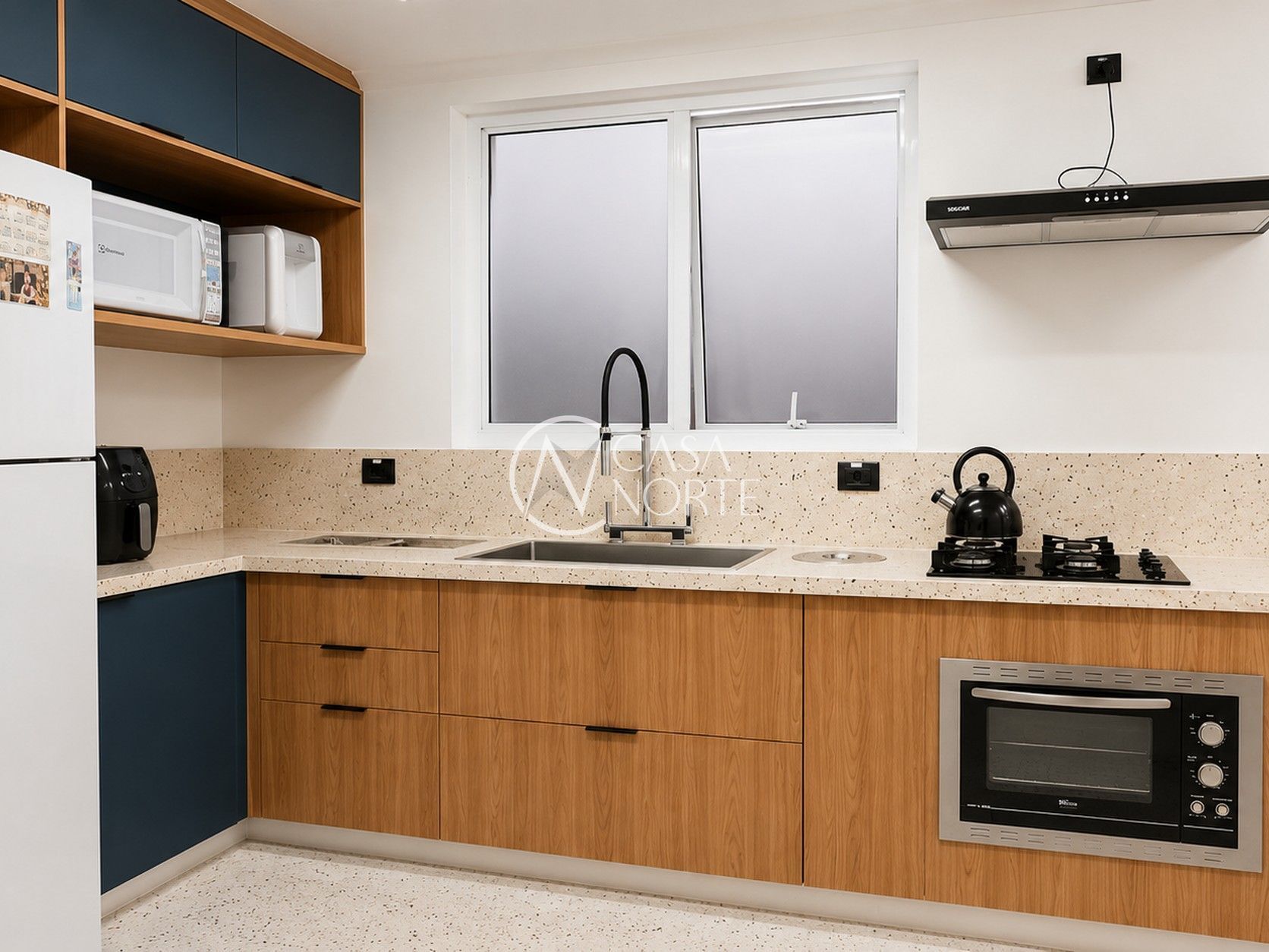 Apartamento à venda com 2 quartos, 90m², 1 vaga, Rua Marquês do Pombal no bairro Moinhos de Vento em Porto Alegre