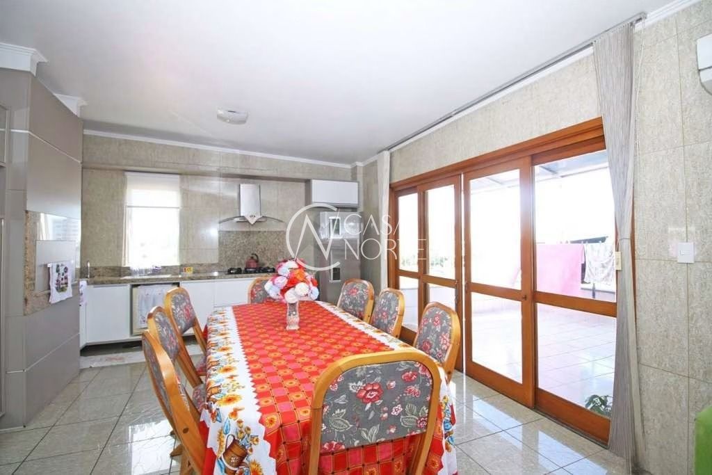 Cobertura à venda com 5 quartos, 252m², 2 vagas, Avenida do Forte no bairro Cristo Redentor em Porto Alegre
