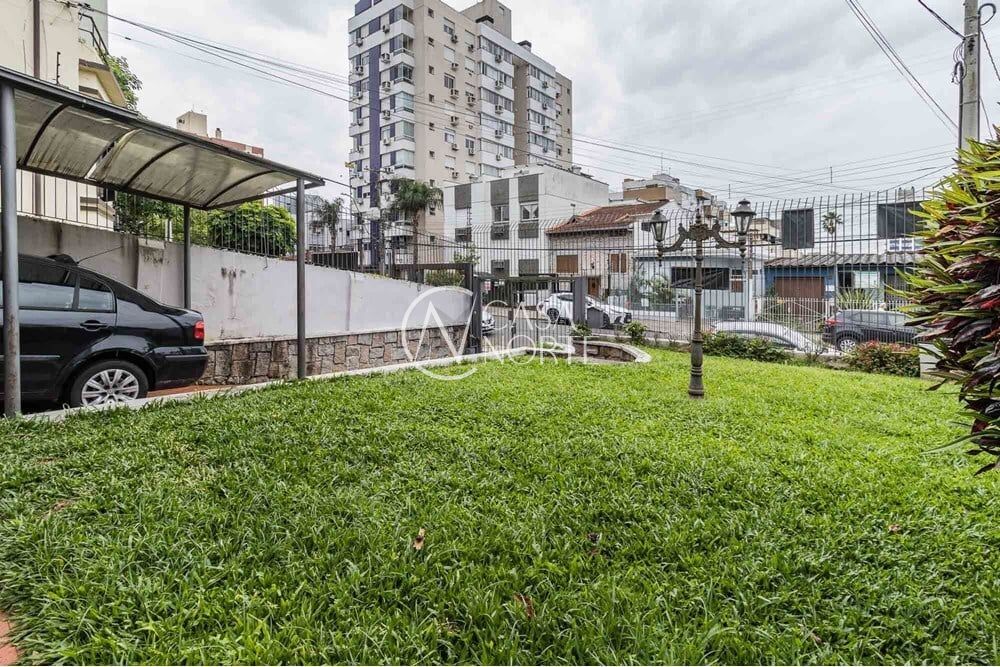 Casa à venda com 3 quartos, 200m², 3 vagas, Veador Porto no bairro Santana em Porto Alegre