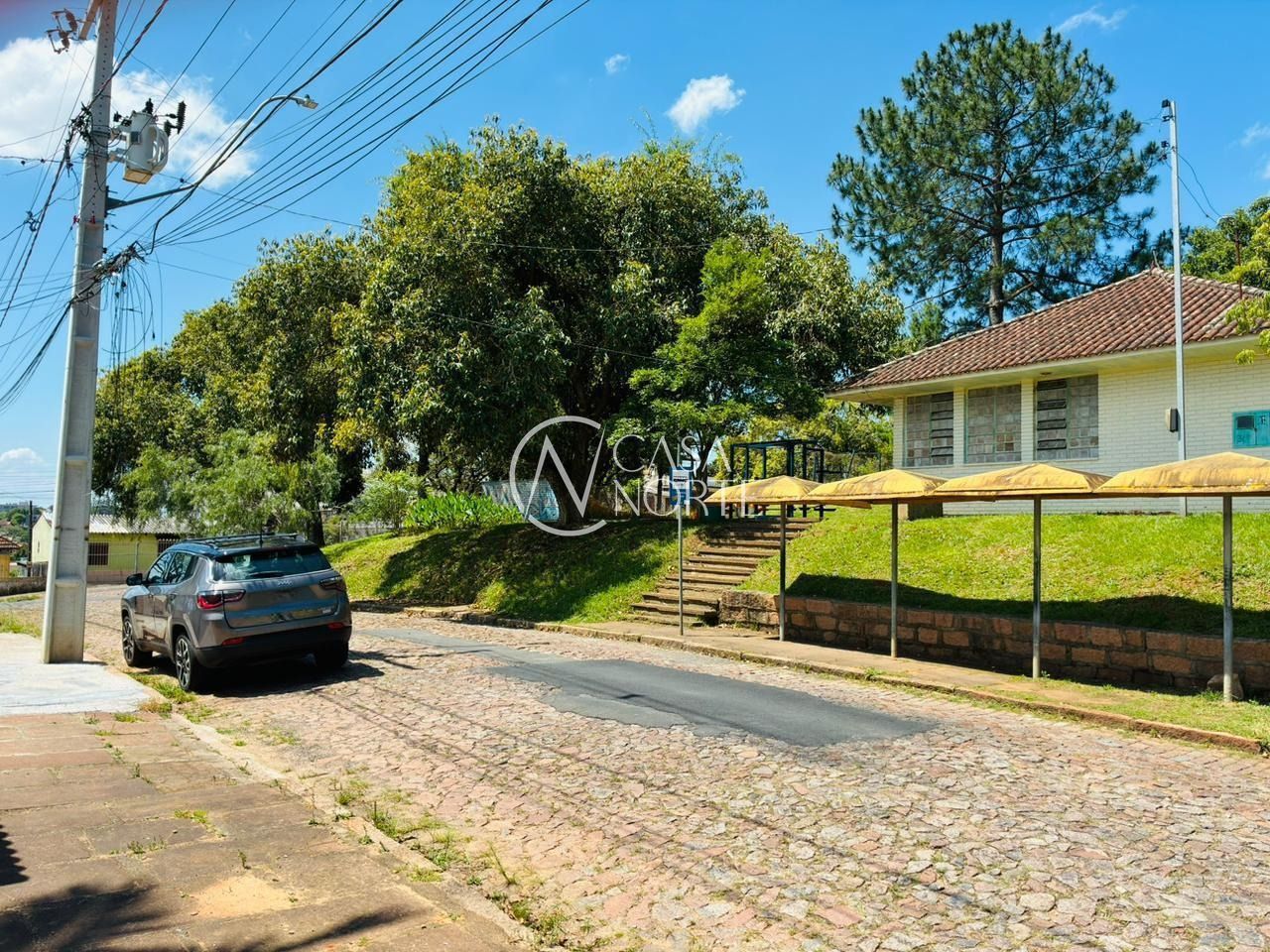 Terreno à venda  com 310m², Rua Doutor José Carlos Caccia Kaiser no bairro Morro Santana em Porto Alegre