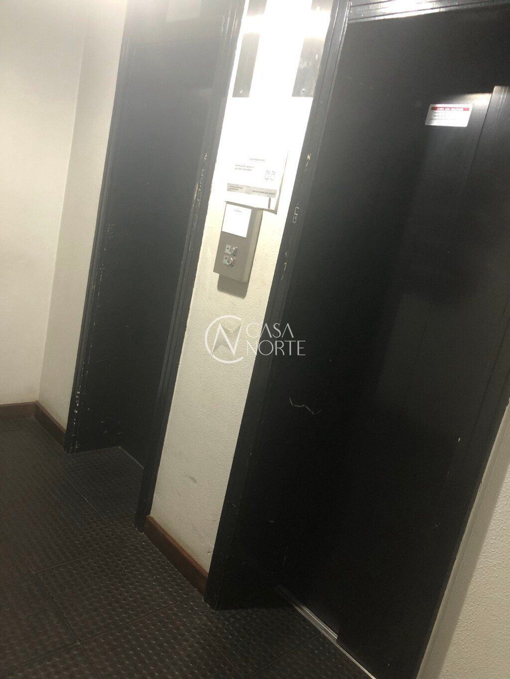 Sala Comercial à venda , 36m², Doutor Barros Cassal no bairro Floresta em Porto Alegre