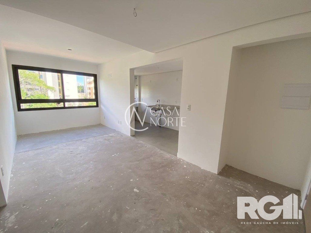 Apartamento à venda com 2 quartos, 67m², 1 suíte, 1 vaga, Praça Doutor Gastão Santos no bairro Passo da Areia em Porto Alegre