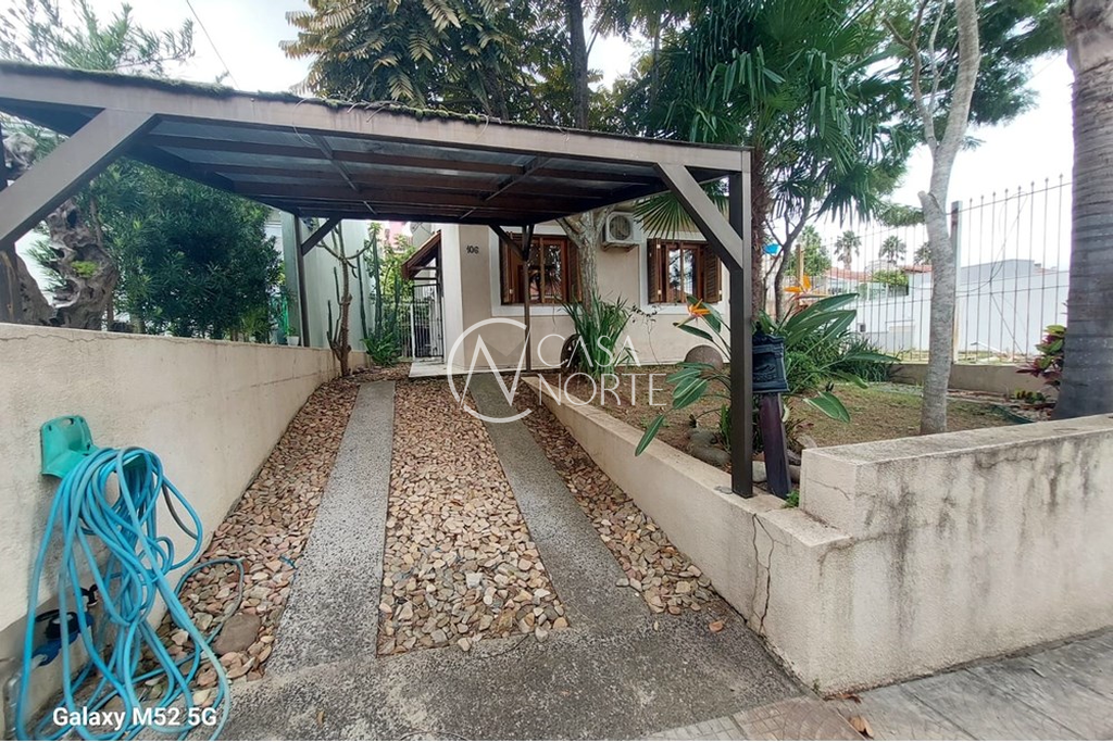 Casa à venda com 2 quartos, 80m², 2 vagas, Derocy Peres da Palma no bairro Lomba do Pinheiro em Porto Alegre