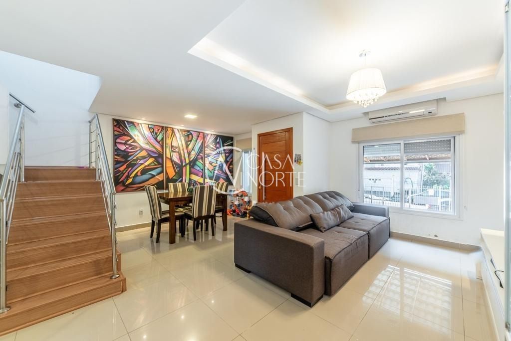 Casa à venda com 3 quartos, 148m², 1 suíte, 4 vagas, Rua Doutor Galdino Nunes Vieira no bairro Jardim Itu em Porto Alegre