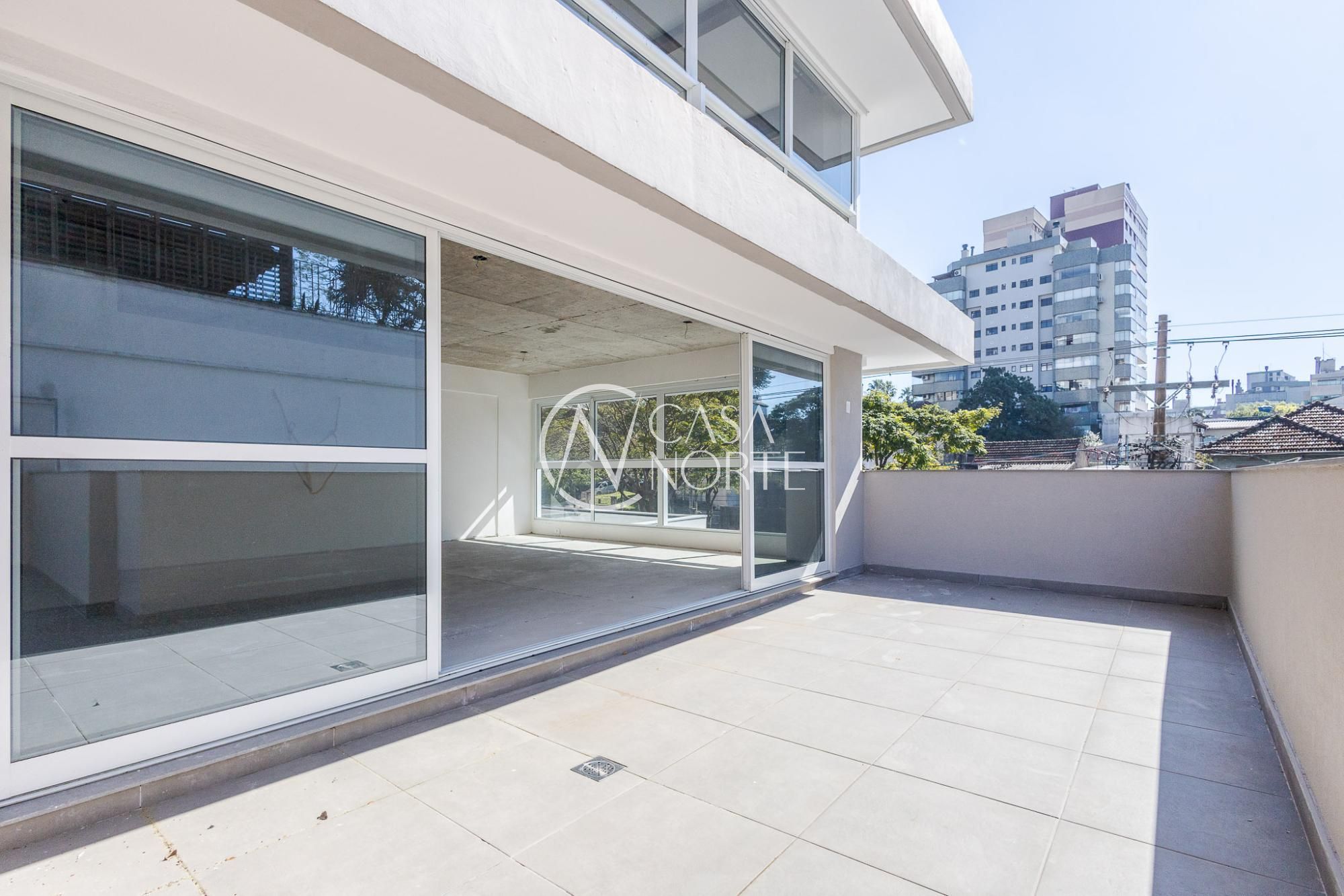 Apartamento Garden à venda com 3 quartos, 214m², 1 suíte, 3 vagas, Rua Ferreira Viana no bairro Petrópolis em Porto Alegre