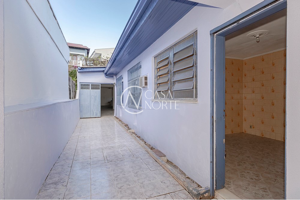 Casa à venda com 3 quartos, 195m², 1 suíte, 4 vagas, Professor Paula Soares no bairro Jardim Itu em Porto Alegre