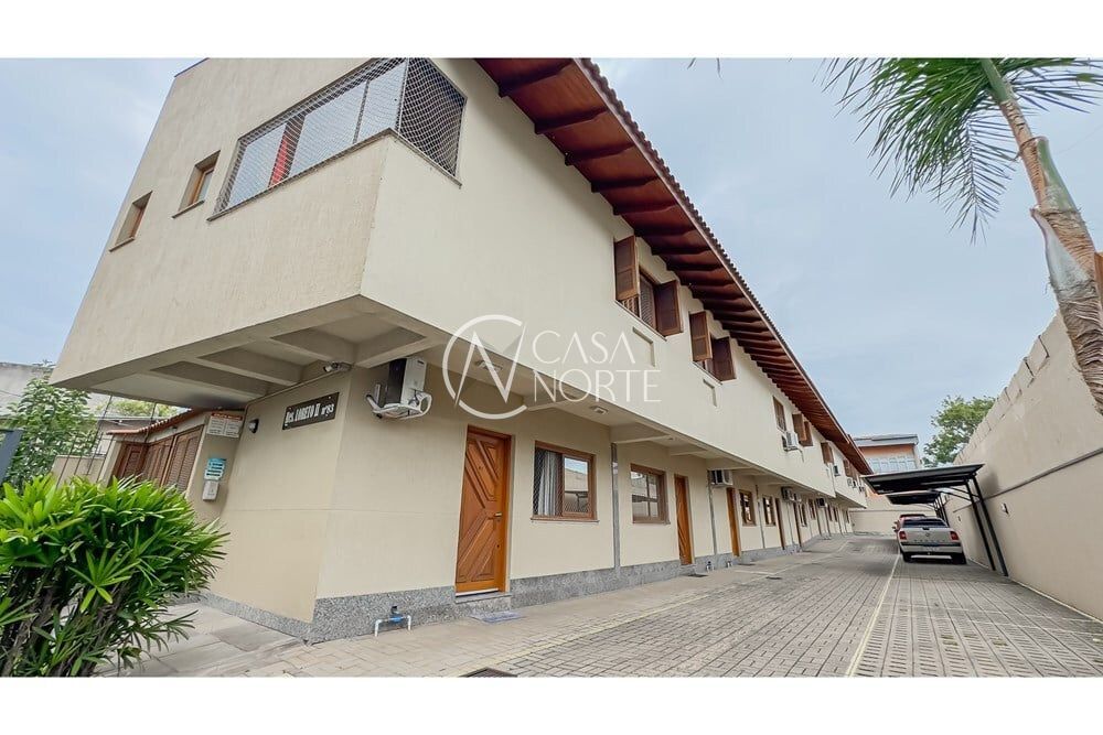 Casa de Condomínio à venda com 2 quartos, 77m², 1 suíte, Outeiro no bairro Partenon em Porto Alegre