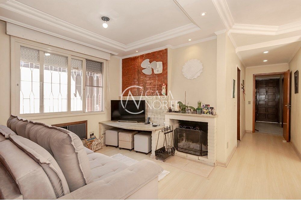 Casa à venda com 4 quartos, 381m², 1 suíte, 3 vagas, Doutor Barcelos no bairro Camaquã em Porto Alegre