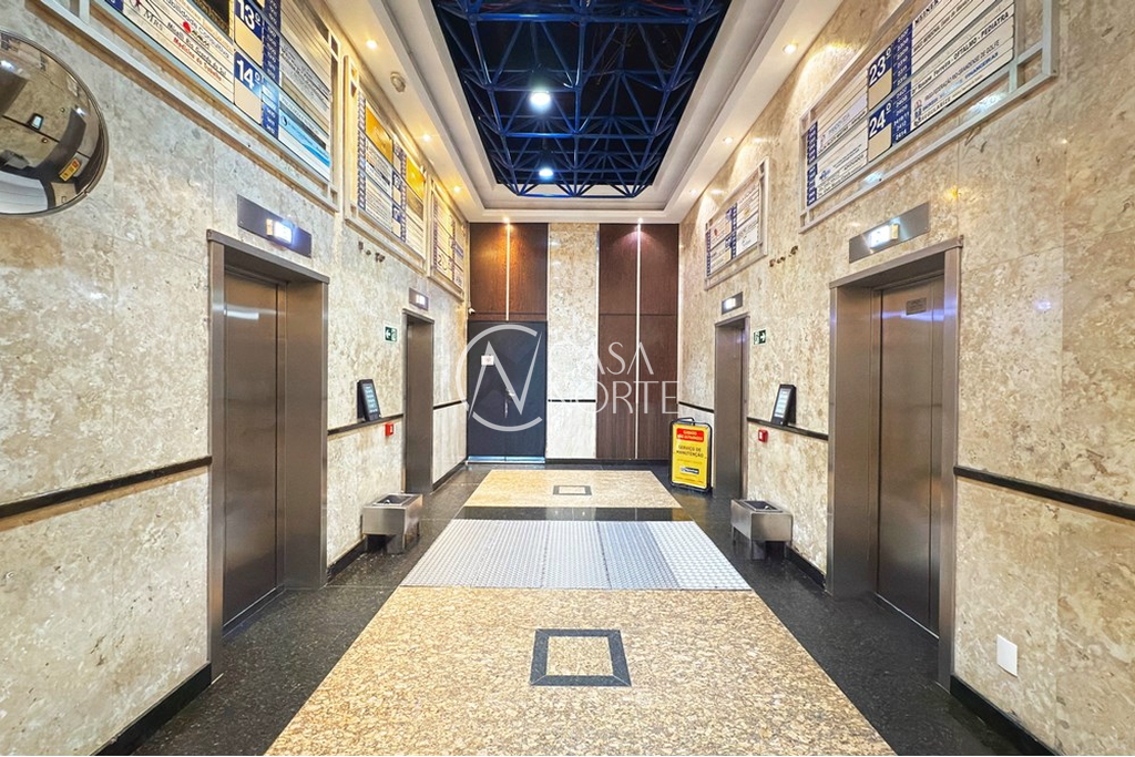 Sala Comercial à venda , 76m², Rua dos Andradas no bairro Centro Histórico em Porto Alegre