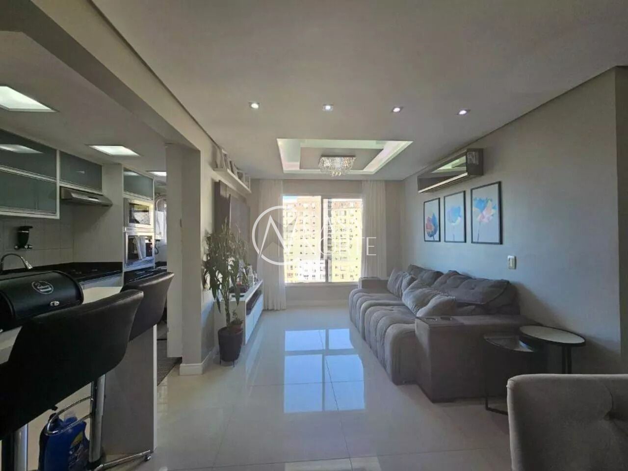 Apartamento à venda com 3 quartos, 80m², 1 suíte, 2 vagas, Rua Irmão Norberto Francisco Rauch no bairro Jardim Carvalho em Porto Alegre