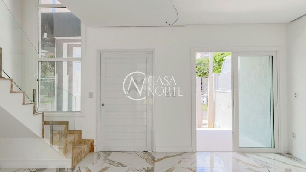 Casa à venda com 3 quartos, 169m², 3 suítes, 2 vagas, Rua Líbia no bairro Vila Ipiranga em Porto Alegre