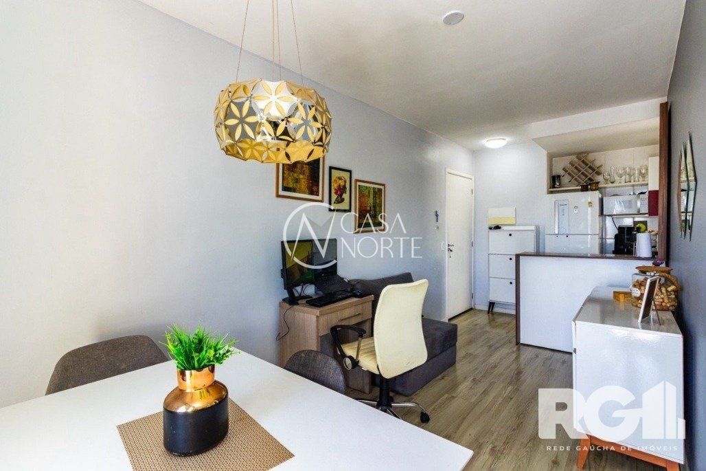 Apartamento à venda com 3 quartos, 63m², 1 suíte, 2 vagas, Avenida Assis Brasil no bairro São Sebastião em Porto Alegre