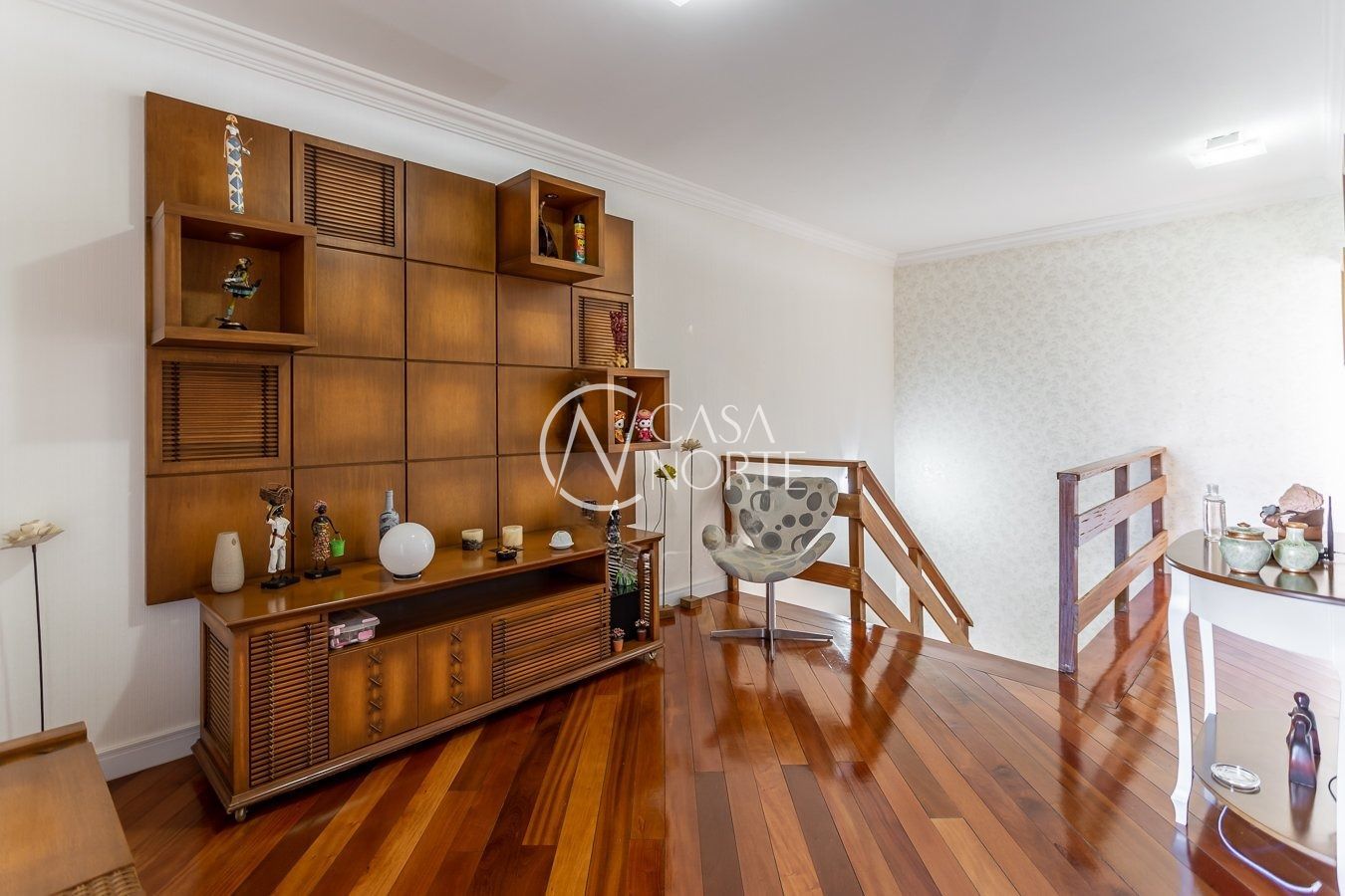 Casa à venda com 4 quartos, 413m², 4 suítes, 5 vagas, Rua Moema no bairro Chácara das Pedras em Porto Alegre