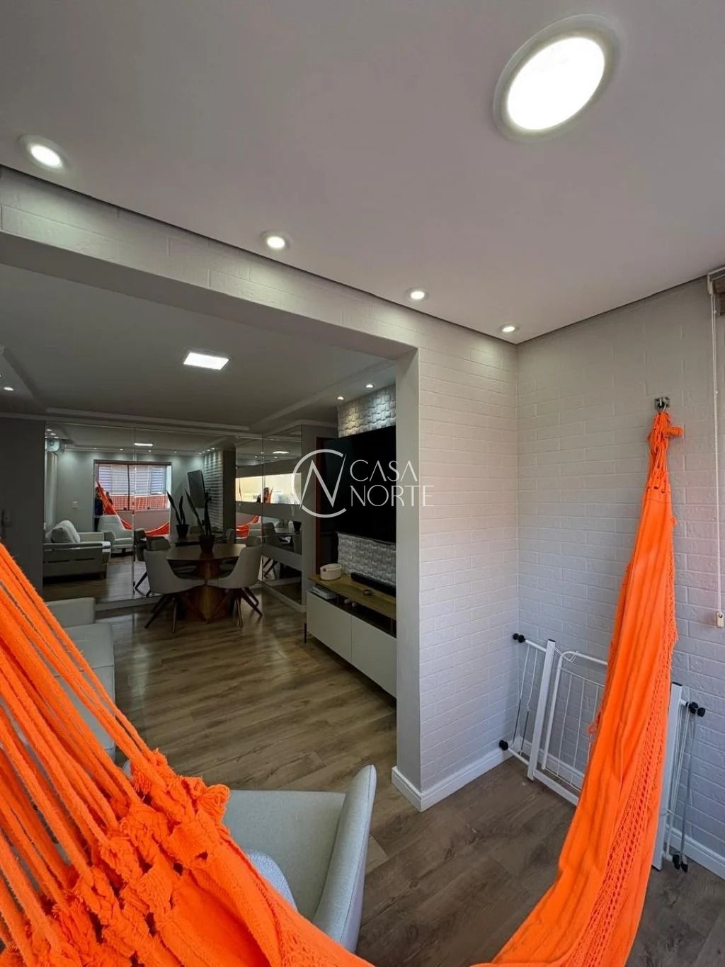 Apartamento à venda com 2 quartos, 67m², 1 suíte, 1 vaga, Rua Marina Sirângelo Castello no bairro Jardim Itu em Porto Alegre