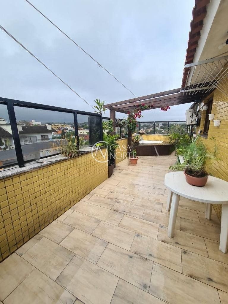 Cobertura à venda com 3 quartos, 187m², 2 suítes, 4 vagas, Rua Dona Adda Mascarenhas de Moraes no bairro Jardim Planalto em Porto Alegre