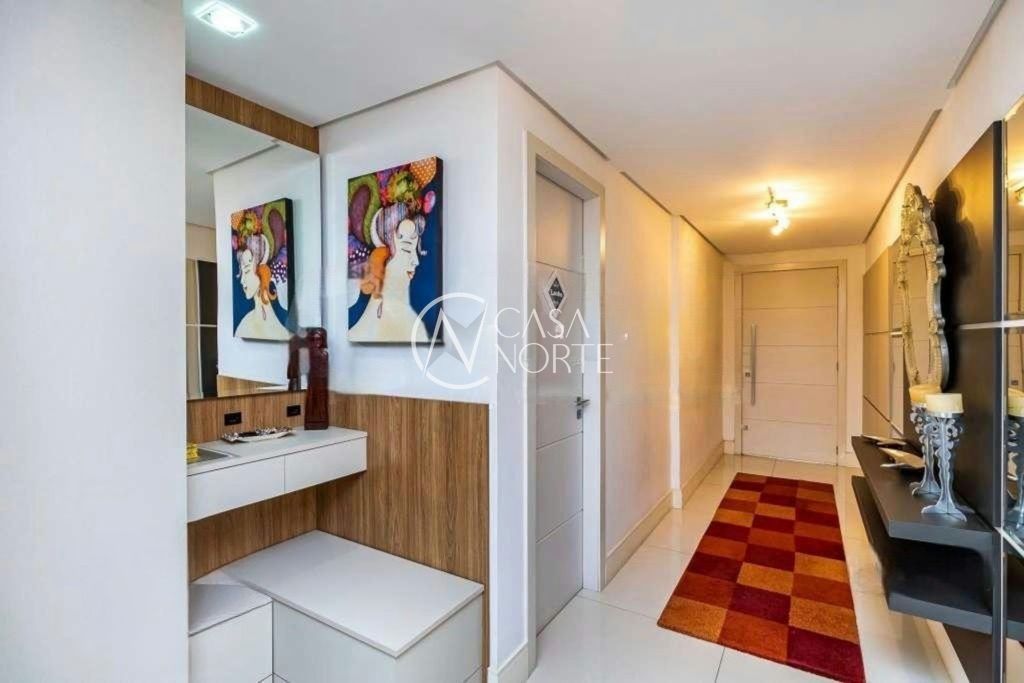 Casa à venda com 3 quartos, 426m², 3 suítes, 1 vaga, Rua Professor Ulisses Cabral no bairro Chácara das Pedras em Porto Alegre
