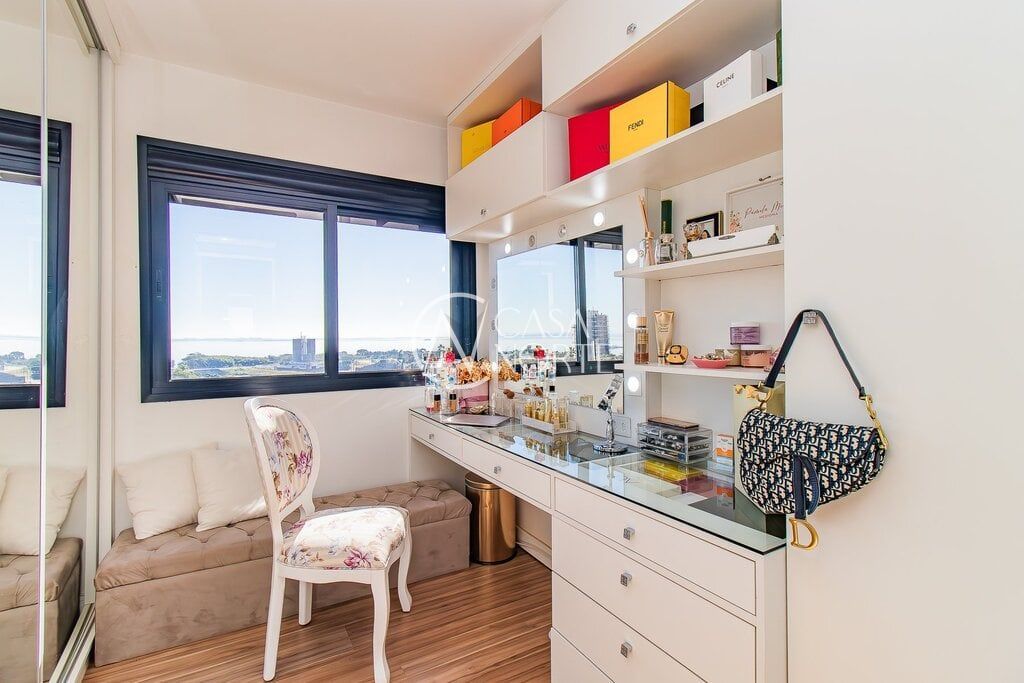 Apartamento à venda com 2 quartos, 129m², 1 suíte, 3 vagas, Coronel Claudino no bairro Cristal em Porto Alegre