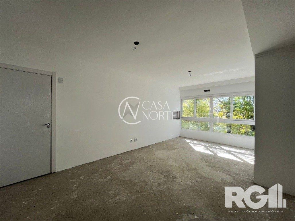 Apartamento à venda com 2 quartos, 77m², 1 suíte, 1 vaga, Praça Ivo Corrêa Meyer no bairro São Sebastião em Porto Alegre