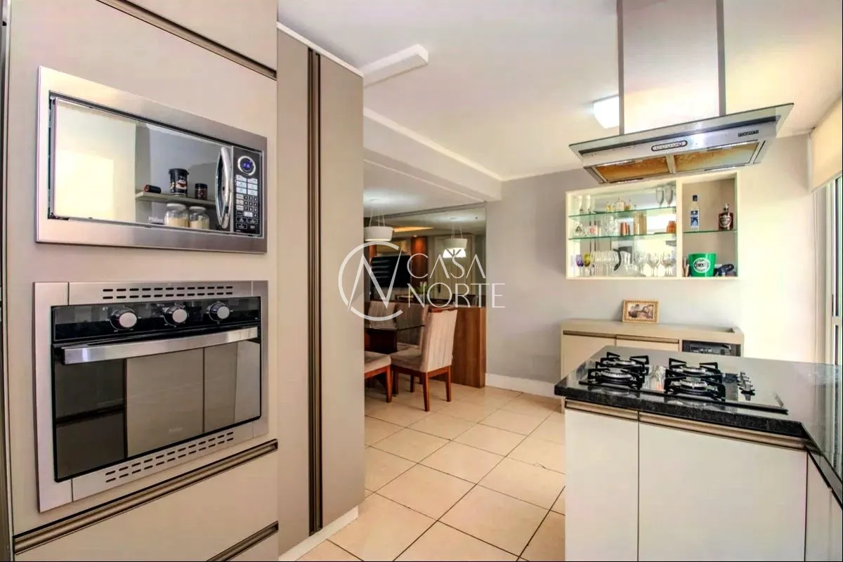 Casa de Condomínio à venda com 3 quartos, 146m², 1 suíte, 2 vagas, Rua Augusto Attílio Giordani no bairro Jardim Lindóia em Porto Alegre