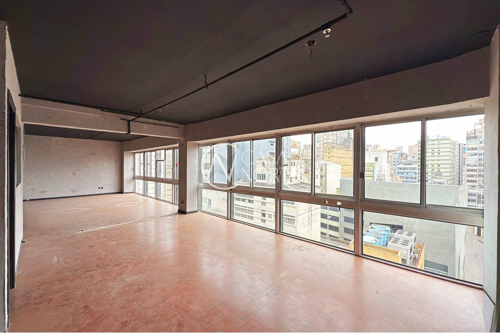 Sala Comercial à venda , 76m², Rua dos Andradas no bairro Centro Histórico em Porto Alegre