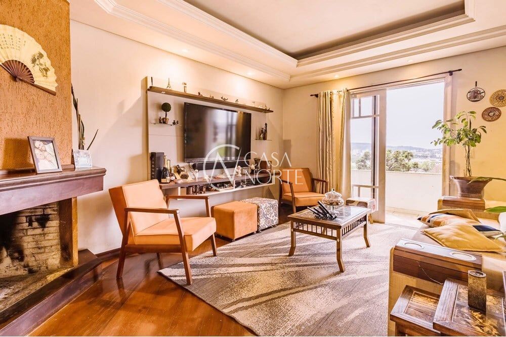 Casa à venda com 3 quartos, 464m², 3 suítes, 2 vagas, Joaquim Cruz no bairro Santo Antônio em Porto Alegre