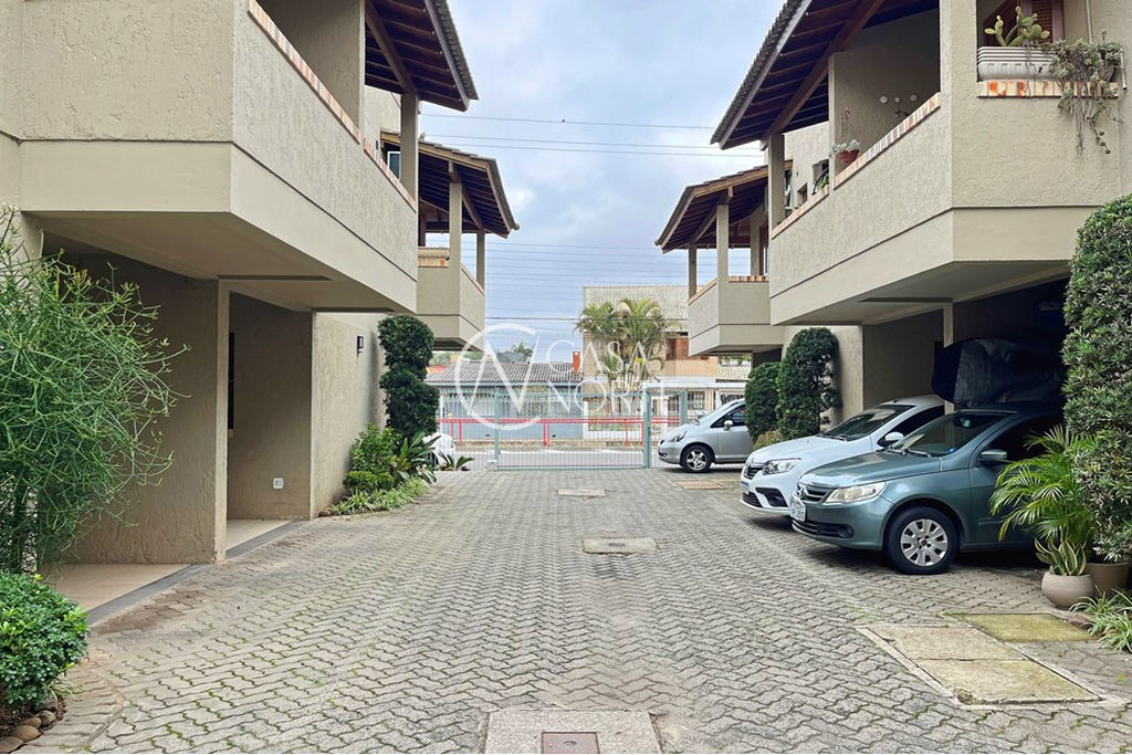 Casa de Condomínio à venda com 2 quartos, 102m², 1 suíte, 1 vaga, Guarujá no bairro Guarujá em Porto Alegre