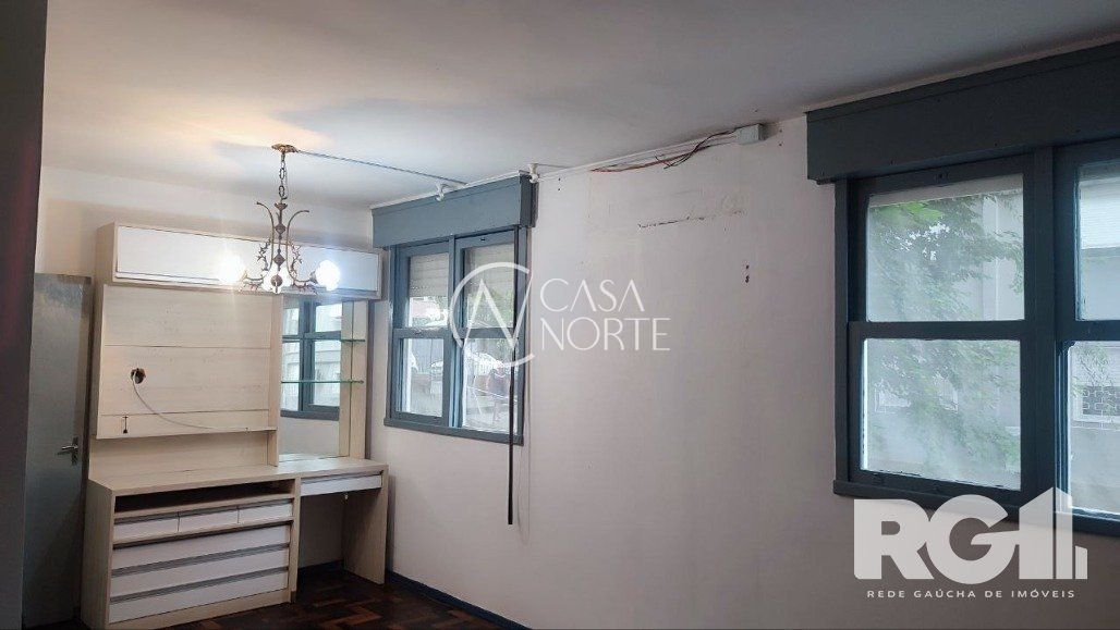 Apartamento à venda com 2 quartos, 60m², 1 vaga, Rua Zeferino Dias no bairro Sarandi em Porto Alegre