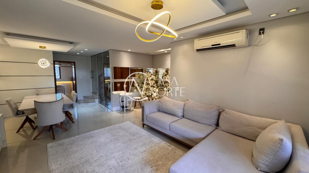 Casa de Condomínio à venda com 3 quartos, 216m², 1 suíte, 3 vagas, Rua Chafic João Scaf no bairro Jardim Planalto em Porto Alegre