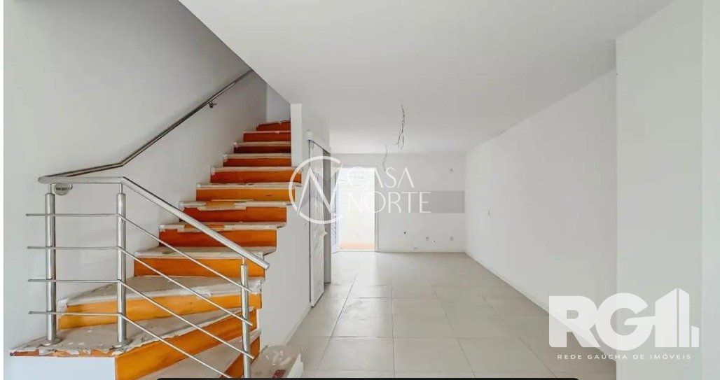 Casa de Condomínio à venda com 2 quartos, 111m², 1 suíte, 1 vaga, Rua Abdo Jorge Curi no bairro Parque Santa Fé em Porto Alegre