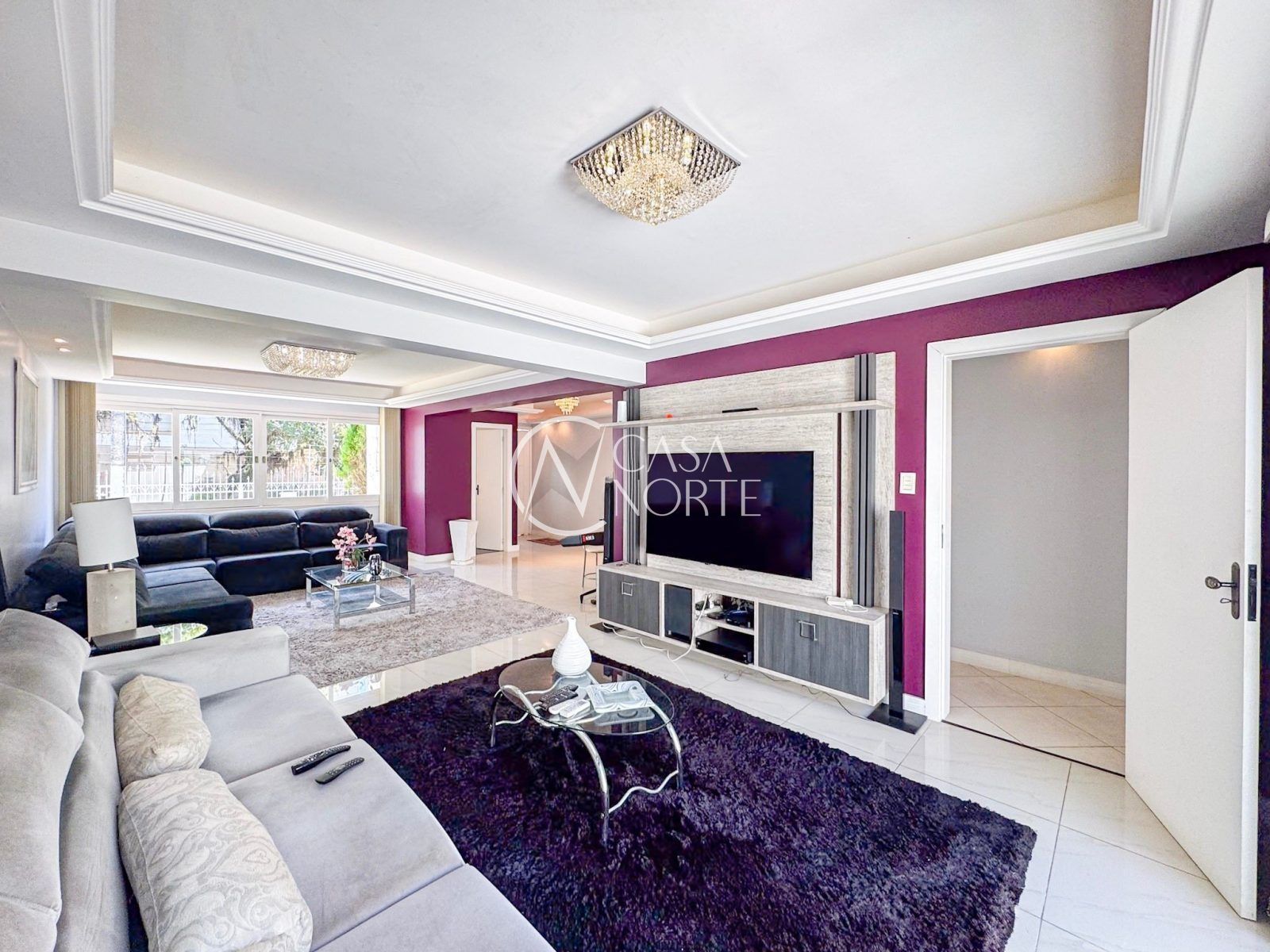 Casa à venda com 3 quartos, 205m², 1 suíte, 3 vagas, Rua Doutor Eduardo Marques Júnior no bairro Jardim Planalto em Porto Alegre