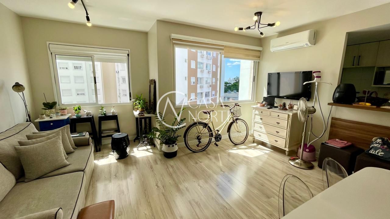 Apartamento à venda com 2 quartos, 66m², 1 suíte, 1 vaga, Avenida Dom Cláudio José Gonçalves Ponce de Leão no bairro Vila Ipiranga em Porto Alegre