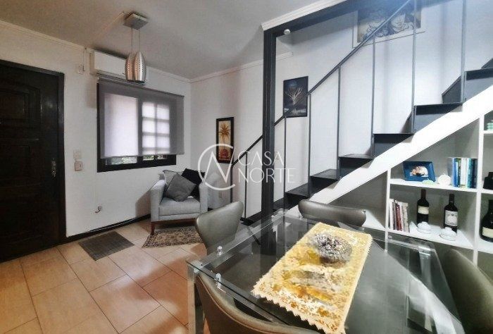 Casa de Condomínio à venda com 2 quartos, 80m², 1 vaga, Avenida Monte Cristo no bairro Vila Nova em Porto Alegre