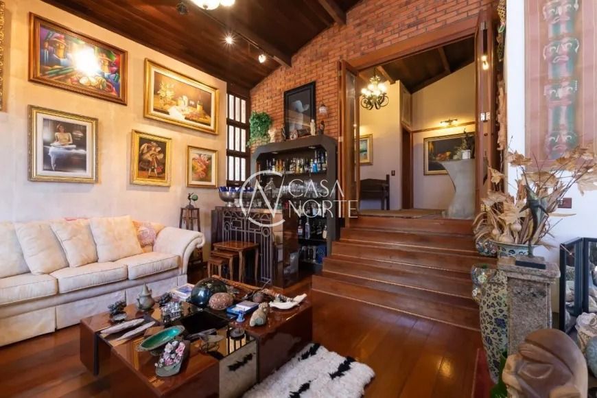 Casa à venda com 4 quartos, 720m², 1 suíte, 4 vagas, Rua Coronel Gomes de Carvalho no bairro Sétimo Céu em Porto Alegre