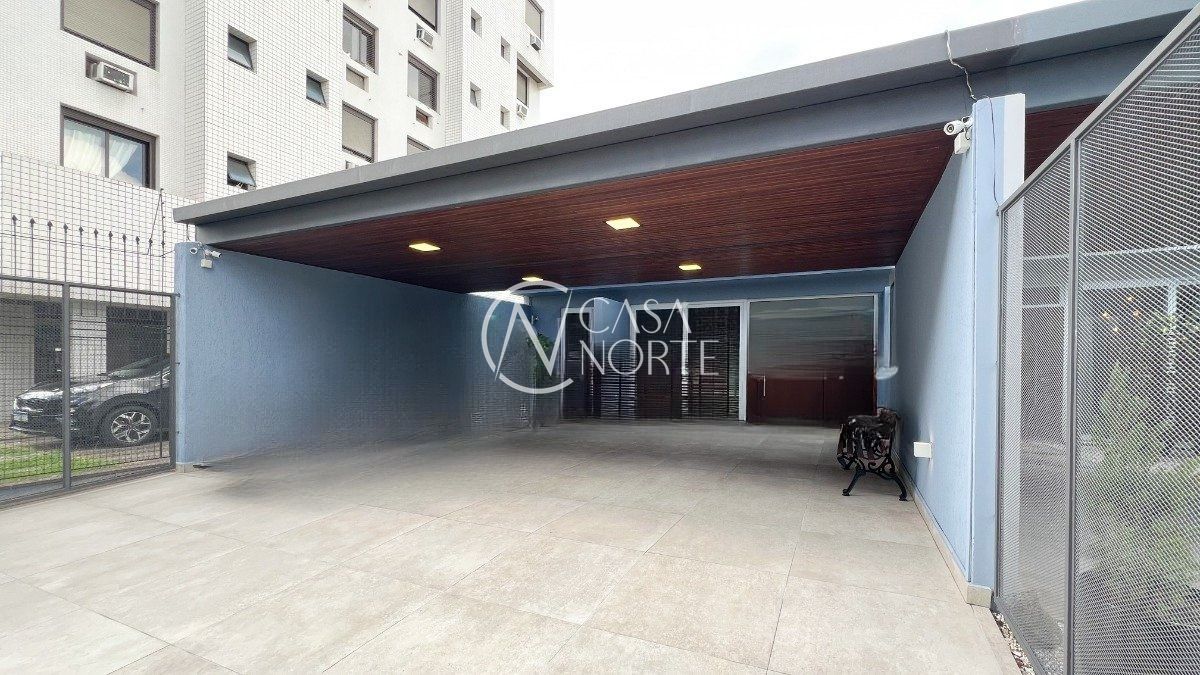 Casa à venda com 3 quartos, 273m², 1 suíte, 4 vagas, Rua Rodolfo Simch no bairro Jardim Lindóia em Porto Alegre