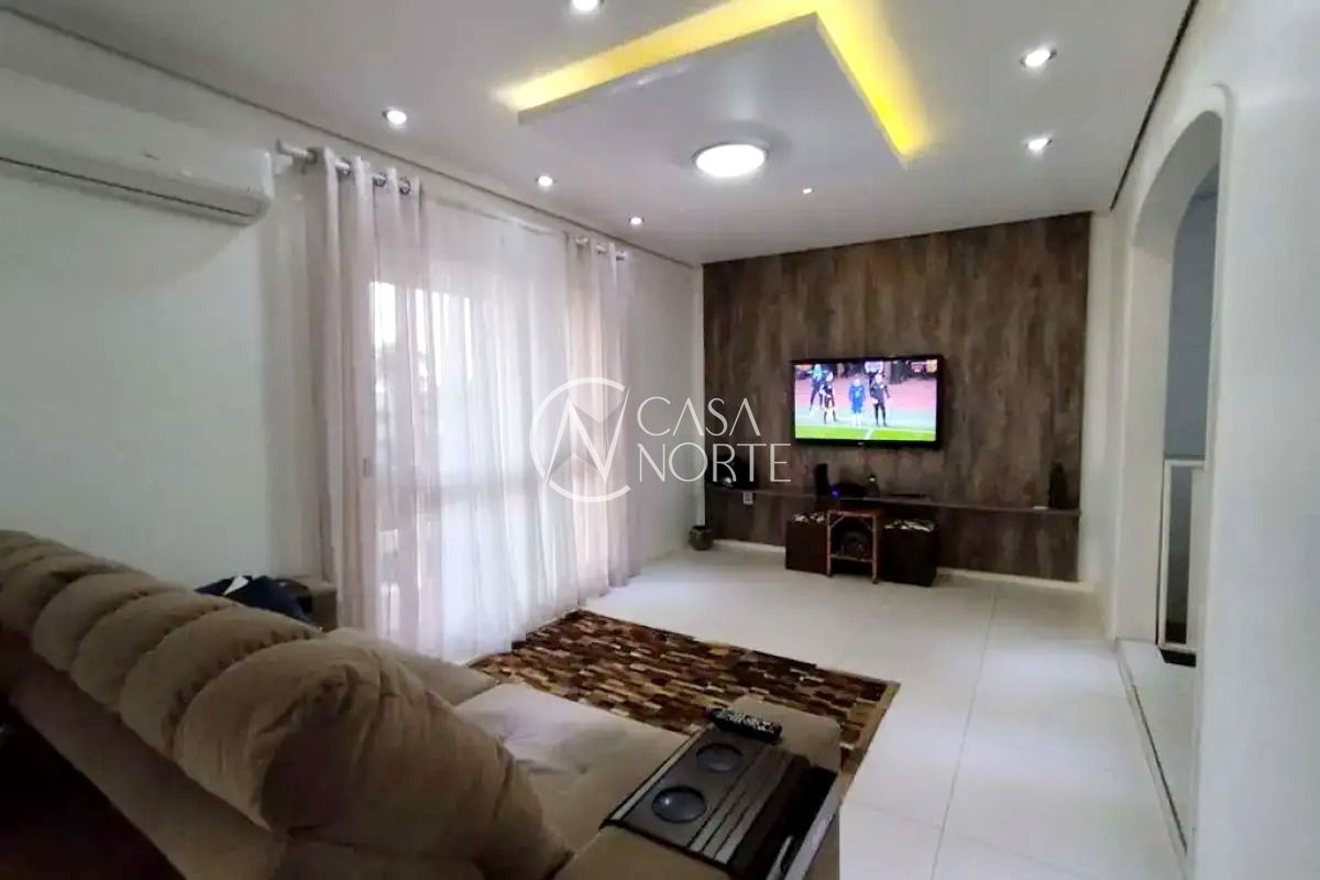 Casa à venda com 3 quartos, 182m², 1 suíte, 2 vagas, Rua Vital Brasil no bairro Jardim Sabará em Porto Alegre