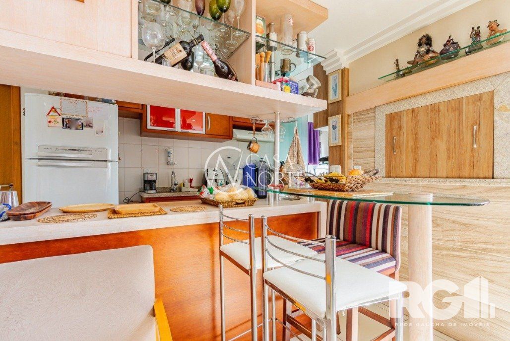 Duplex à venda com 3 quartos, 102m², 1 suíte, 2 vagas, Rua João Ernesto Schmidt no bairro Jardim Itu Sabará em Porto Alegre