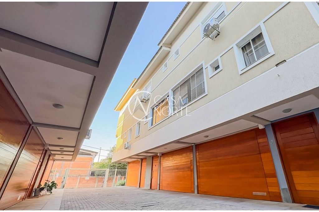 Casa de Condomínio à venda com 3 quartos, 158m², 1 suíte, 2 vagas, Tunisia no bairro Vila Ipiranga em Porto Alegre