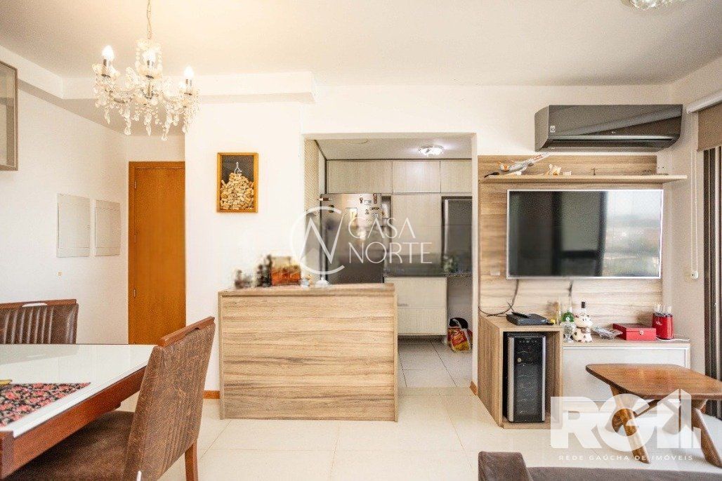 Apartamento à venda com 3 quartos, 72m², 1 suíte, 2 vagas, Avenida Assis Brasil no bairro Santa Maria Goretti em Porto Alegre