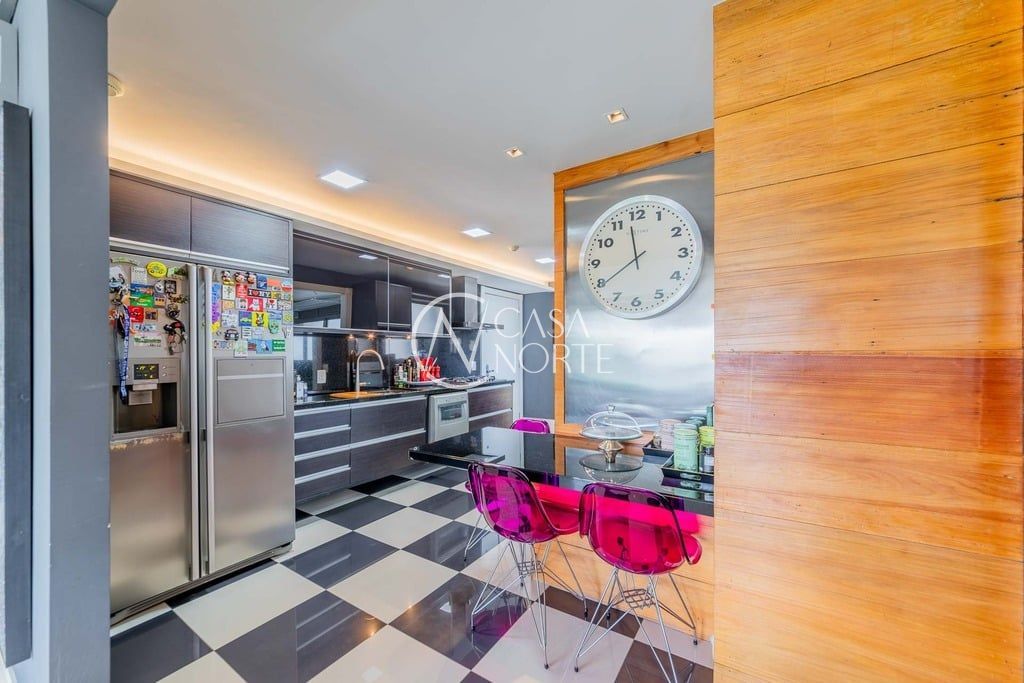 Apartamento à venda com 3 quartos, 161m², 2 suítes, 3 vagas, Marquês do Pombal no bairro Moinhos de Vento em Porto Alegre