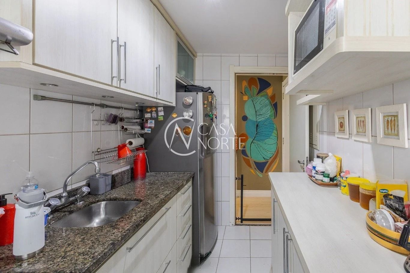 Apartamento à venda com 3 quartos, 78m², 1 suíte, 1 vaga, Rua Abram Goldsztein no bairro Jardim Carvalho em Porto Alegre