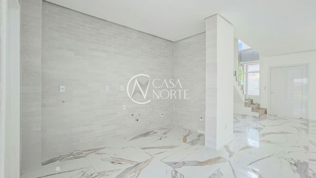 Casa à venda com 3 quartos, 169m², 3 suítes, 2 vagas, Rua Líbia no bairro Vila Ipiranga em Porto Alegre