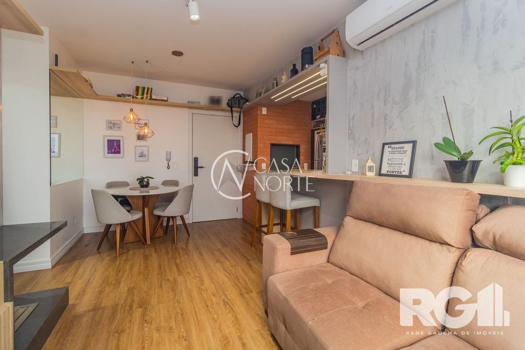 Apartamento à venda com 2 quartos, 62m², 1 suíte, 1 vaga, Rua Doutor João Inácio no bairro São João em Porto Alegre