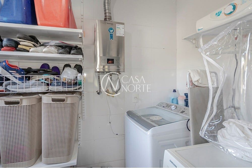 Casa à venda com 3 quartos, 100m², 1 suíte, 2 vagas, Chácara das Nascentes no bairro Lomba do Pinheiro em Porto Alegre