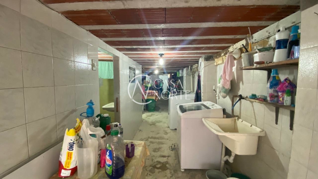 Casa à venda com 4 quartos, 90m², Rua Duque de Caxias no bairro Centro Histórico em Porto Alegre