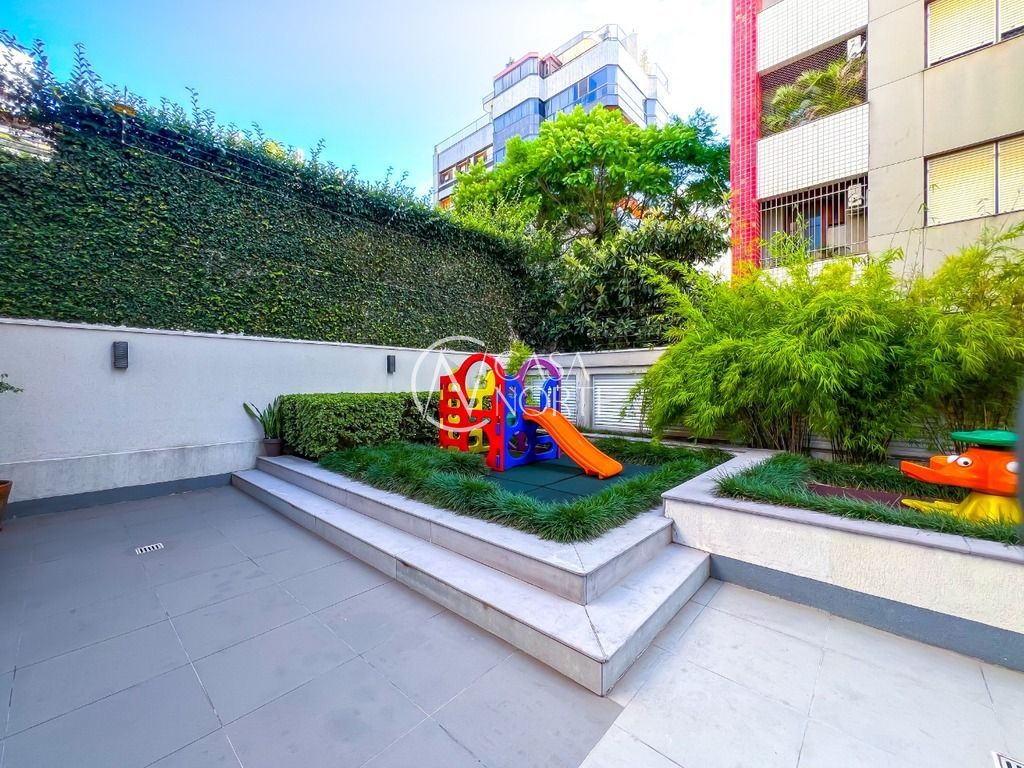 Apartamento à venda com 3 quartos, 170m², 3 suítes, 3 vagas, Lageado no bairro Petrópolis em Porto Alegre