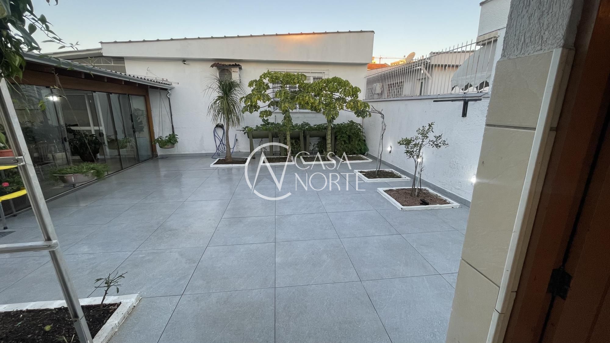 Casa à venda com 3 quartos, 168m², 1 suíte, 2 vagas, Rua Alfredo Miranda Obino no bairro Jardim Itu em Porto Alegre